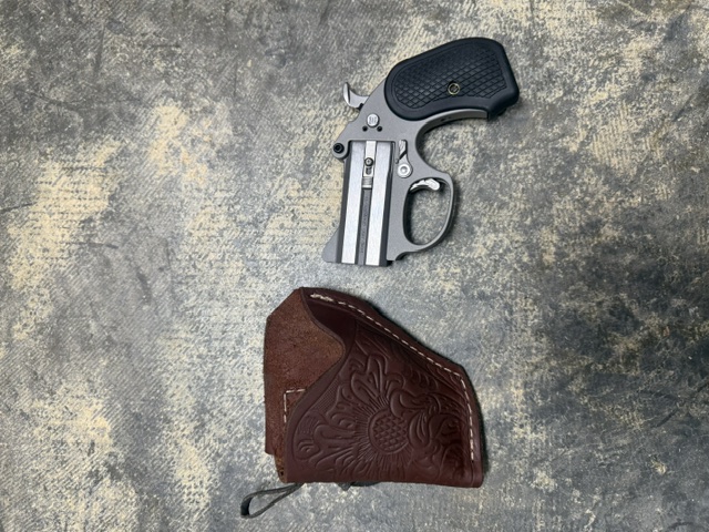 (image for) BOND ARMS HONEY B 22MAG USED/LIKE NEW